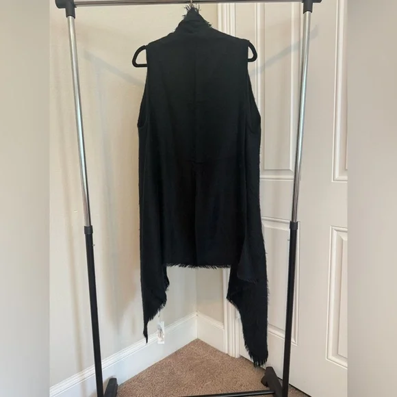 NWT Fringed Black Women's Vest - Picture 2 of 5